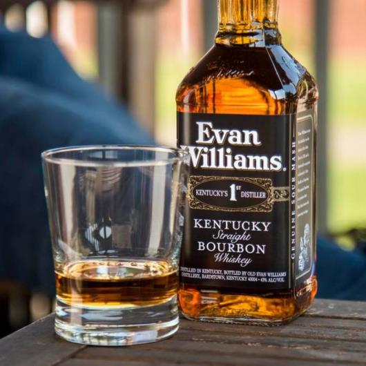 Whisky Bourbon Evan Williams Black 1 L - Imagem em destaque